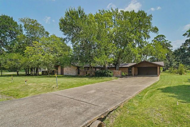 2301 Longwood Drive, Pearland, TX 77581