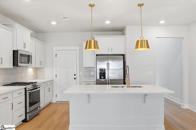 421 Crestcreek Drive, Anderson, SC 29621