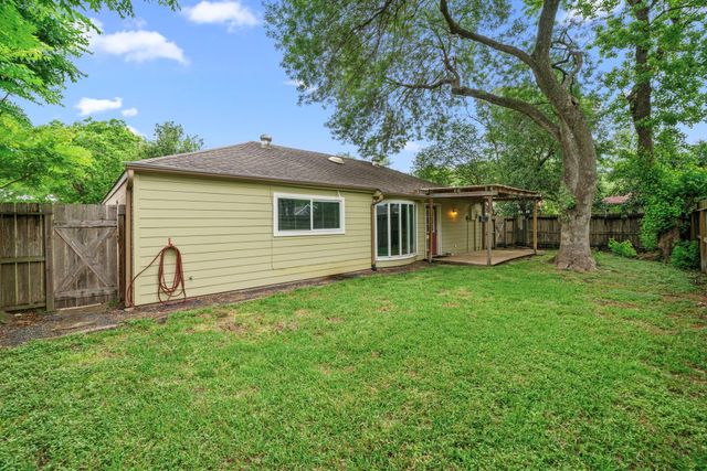 2103 Cherry Bend Drive, Houston, TX 77077