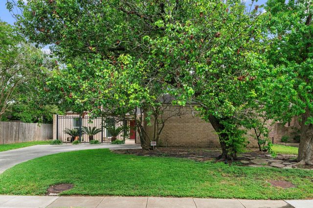 2103 Cherry Bend Drive, Houston, TX 77077