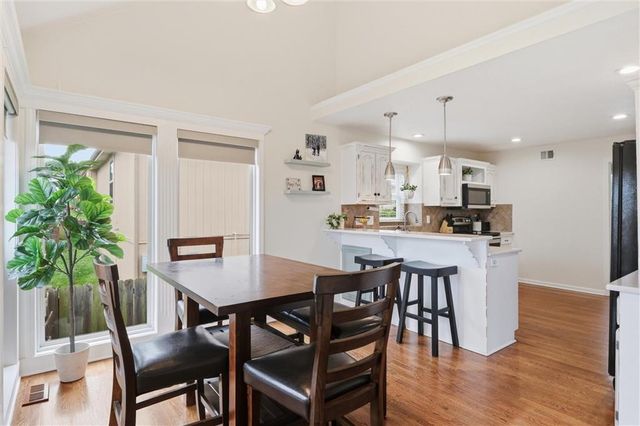7210 E 165th Street, Belton, MO 64012