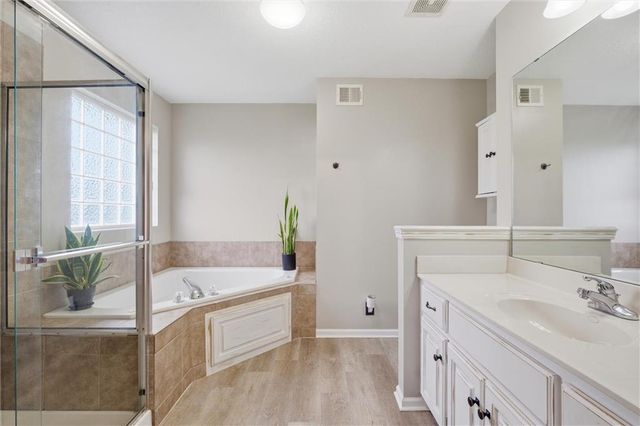 7210 E 165th Street, Belton, MO 64012