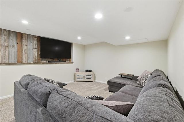 7210 E 165th Street, Belton, MO 64012