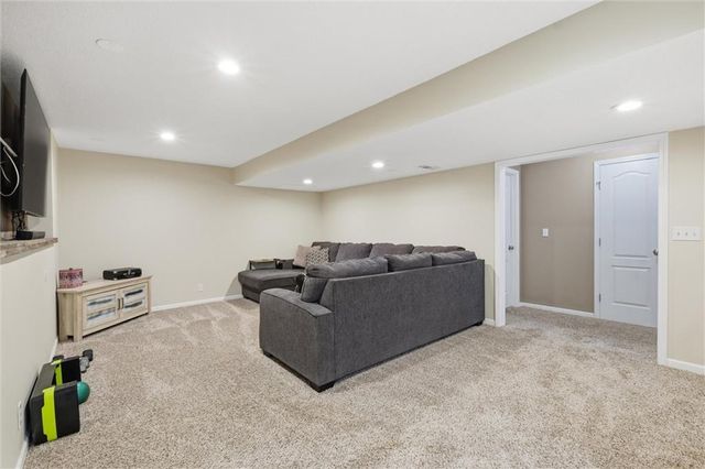 7210 E 165th Street, Belton, MO 64012