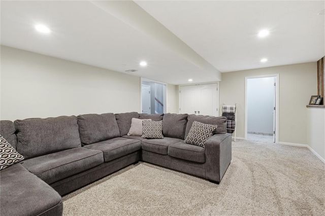 7210 E 165th Street, Belton, MO 64012