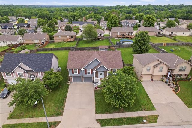 7210 E 165th Street, Belton, MO 64012