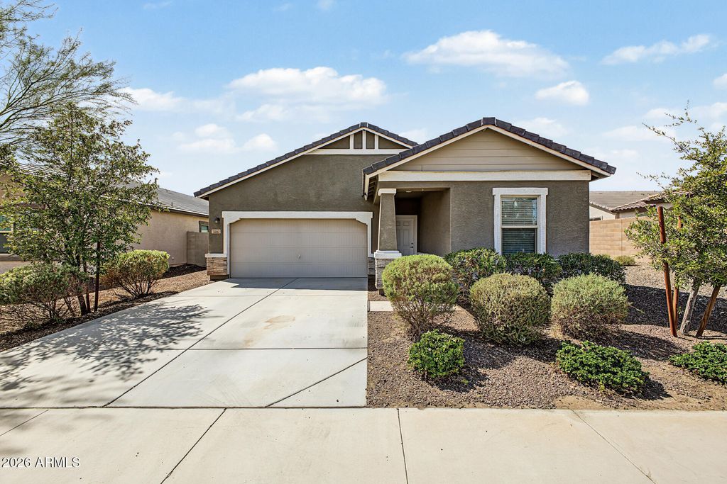 5882 N 195TH Drive, Litchfield Park, AZ 85340 — exterior