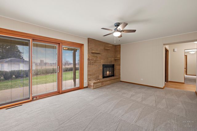 10817 Bonnie Brae Road, Huntley, IL 60142