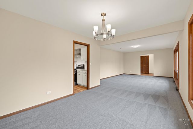 10817 Bonnie Brae Road, Huntley, IL 60142