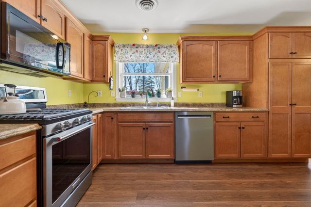 45 Damon Avenue, Nashua, NH 03064