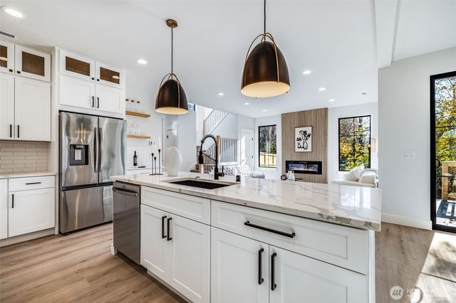 932 99th Street Ct S, Tacoma, WA 98444