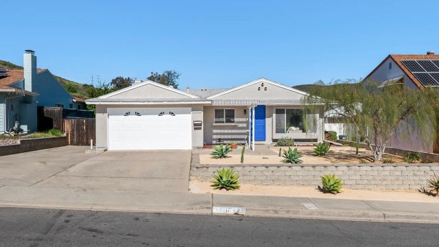 10012 Shaggybark, Santee, CA 92071