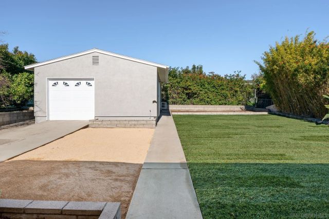 10012 Shaggybark, Santee, CA 92071