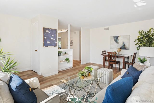 10012 Shaggybark, Santee, CA 92071