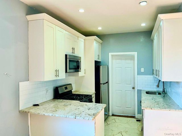 11814 219th Street, Cambria Heights, NY 11411