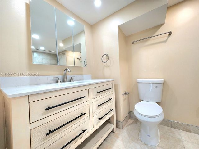 1600 S Ocean Dr 1C, Hollywood, FL 33019