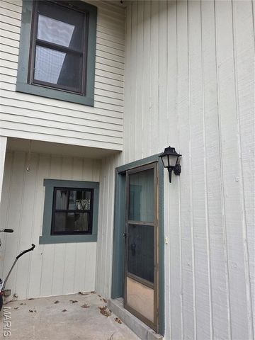 2041 Silent Spring Drive, Maryland Heights, MO 63043