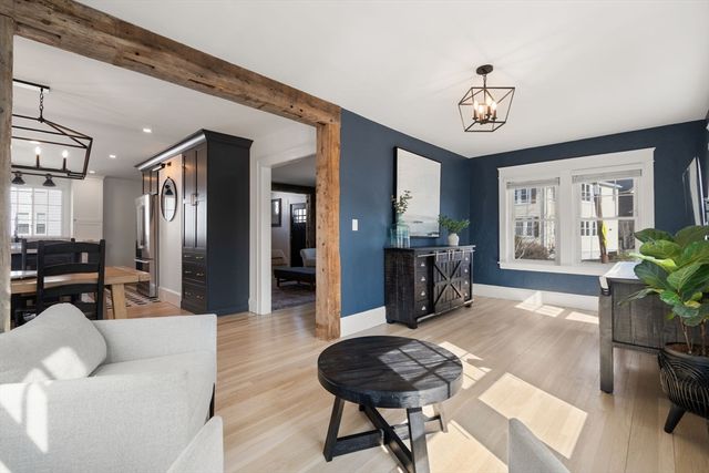 41 Capital St, Newton, MA 02458