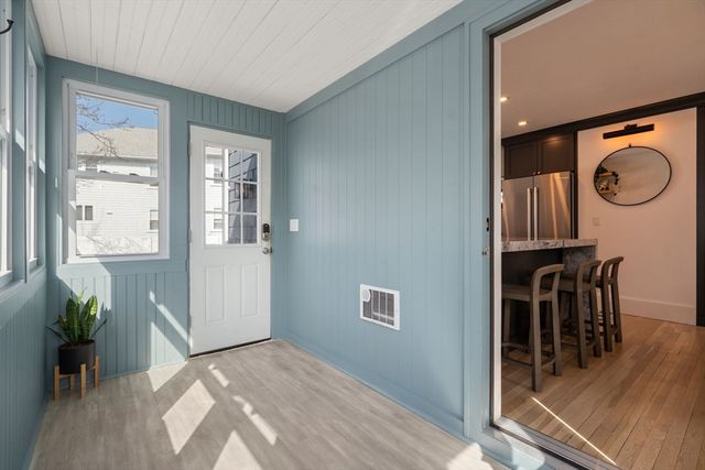 41 Capital St, Newton, MA 02458