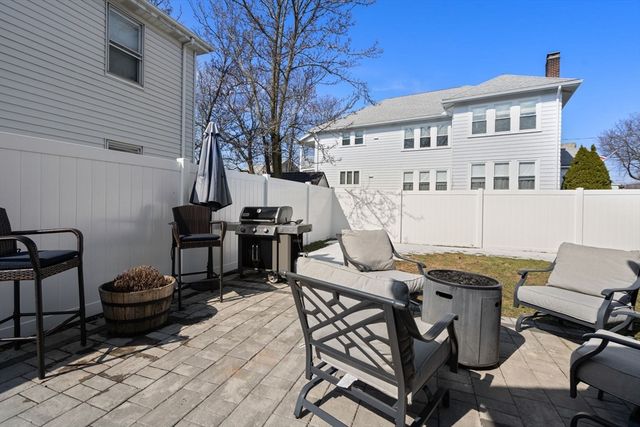 41 Capital St, Newton, MA 02458