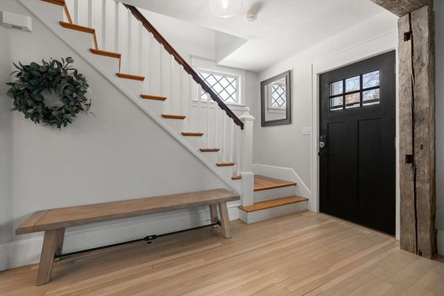 41 Capital St, Newton, MA 02458