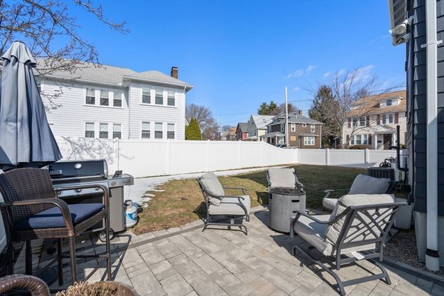 41 Capital St, Newton, MA 02458