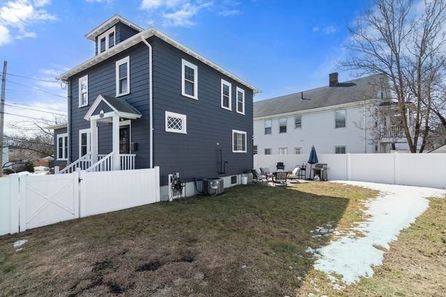 41 Capital St, Newton, MA 02458