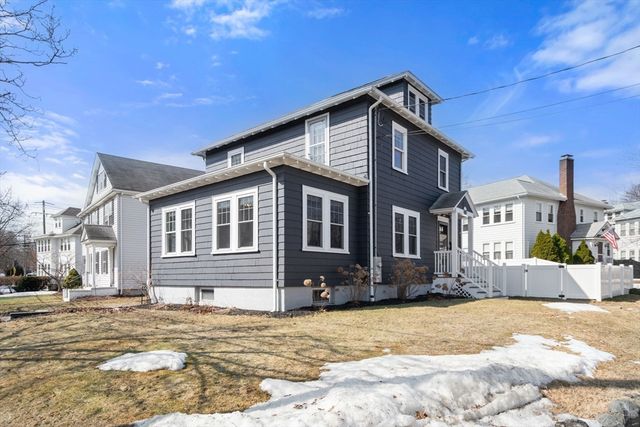 41 Capital St, Newton, MA 02458