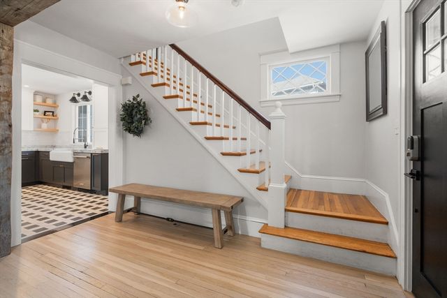 41 Capital St, Newton, MA 02458