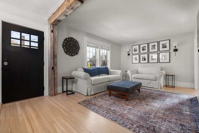 41 Capital St, Newton, MA 02458