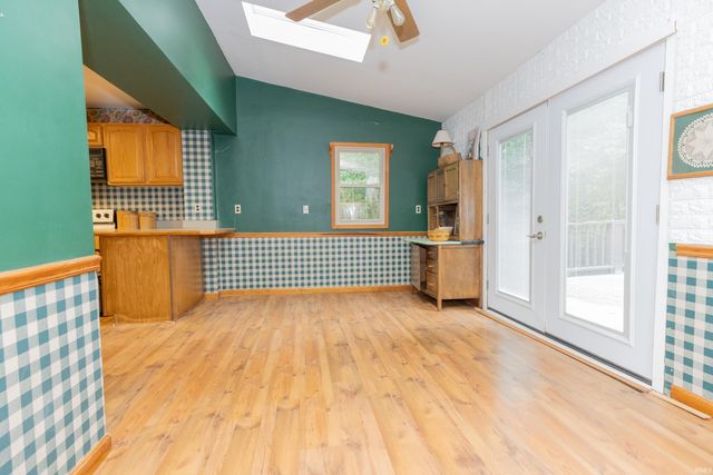 2321 Mount Auburn Road, Evansville, IN 47720