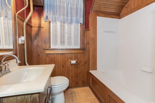 2321 Mount Auburn Road, Evansville, IN 47720