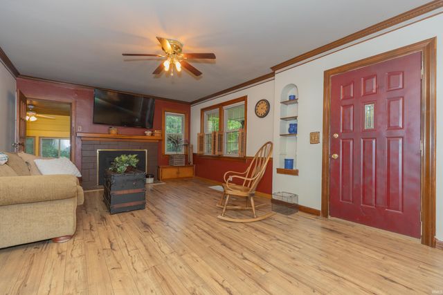 2321 Mount Auburn Road, Evansville, IN 47720