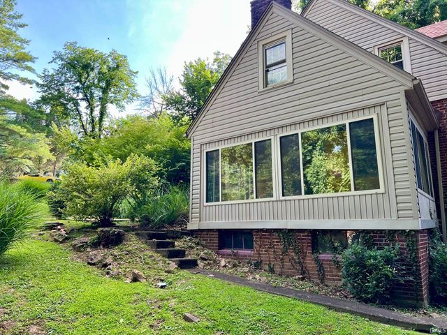 2321 Mount Auburn Road, Evansville, IN 47720