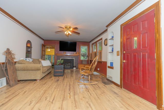 2321 Mount Auburn Road, Evansville, IN 47720
