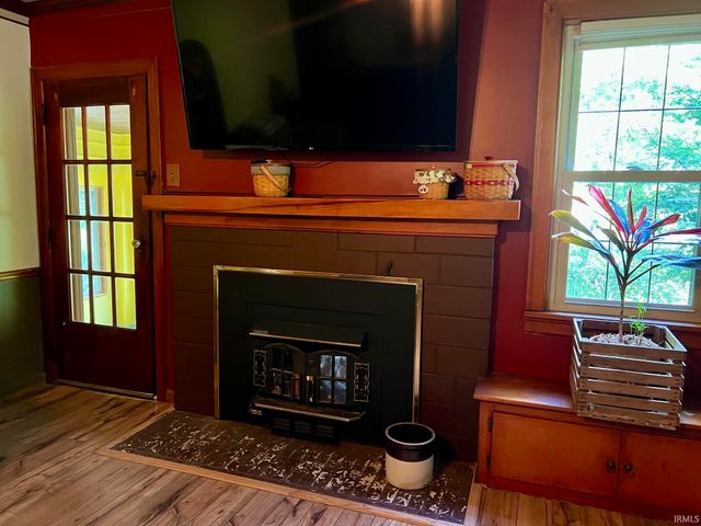 2321 Mount Auburn Road, Evansville, IN 47720