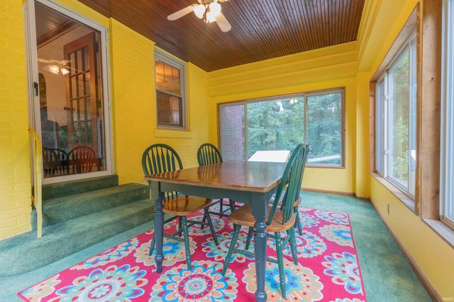 2321 Mount Auburn Road, Evansville, IN 47720