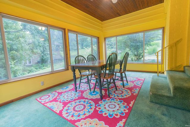 2321 Mount Auburn Road, Evansville, IN 47720