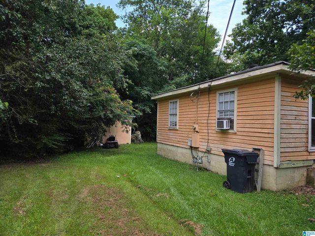 905 BELVIEW STREET, Bessemer, AL 35020