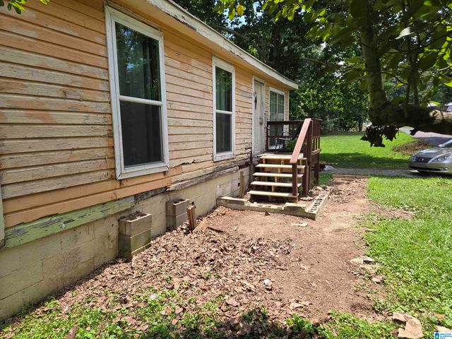 905 BELVIEW STREET, Bessemer, AL 35020