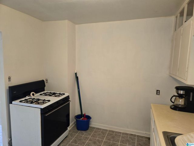 905 BELVIEW STREET, Bessemer, AL 35020