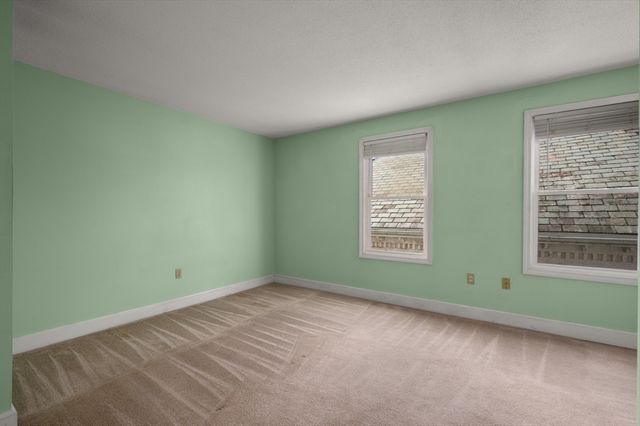 6 Arthur St 3, Salem, MA 01970