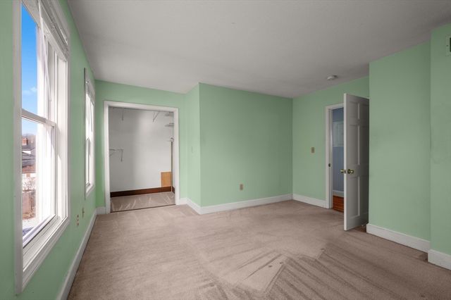 6 Arthur St 3, Salem, MA 01970