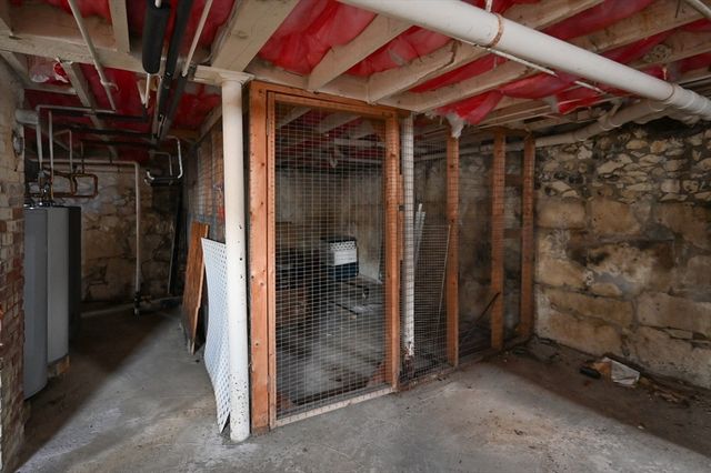 6 Arthur St 3, Salem, MA 01970