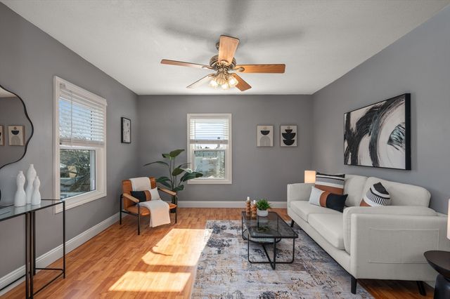 6 Arthur St 3, Salem, MA 01970