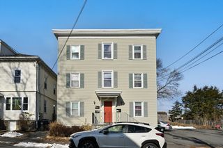 6 Arthur St 3, Salem, MA 01970