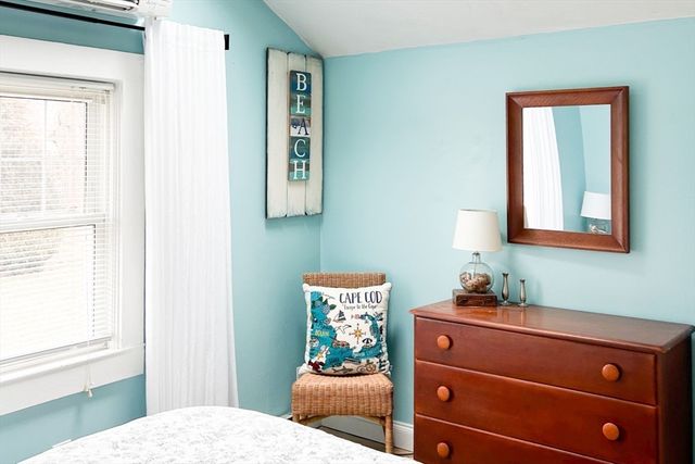 34 Pleasant St 3, Dennis, MA 02660