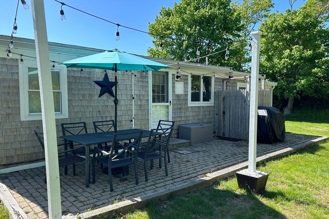 34 Pleasant St 3, Dennis, MA 02660