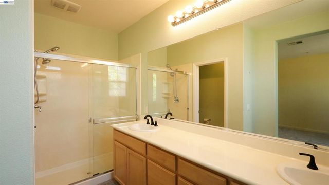 45 Parc Pl, Milpitas, CA 95035