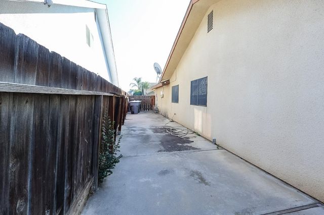 3624 Eddy Avenue, Clovis, CA 93612